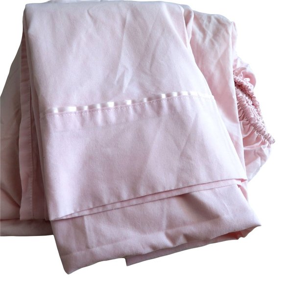 Vintage WestPoint Stevens Twin Sheets 1 Fitted 1 Flat Pink Barbie core USA Made - Picture 6 of 6